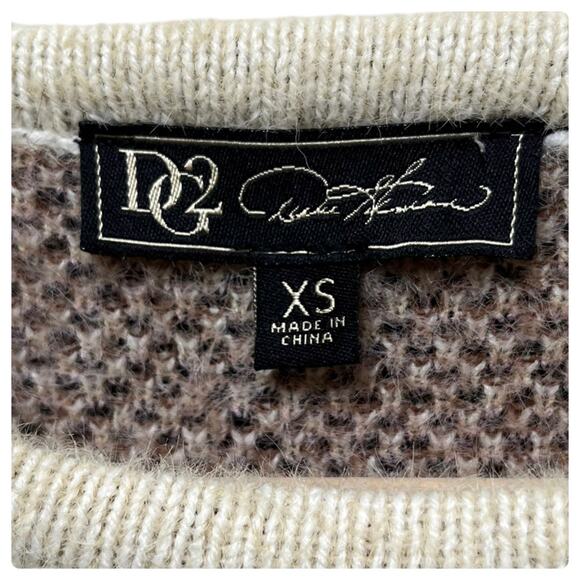 DG2 Diane Gilman French Bulldog Fuzzy Pullover Sweater Size XS Oversized - Picture 10 of 12
